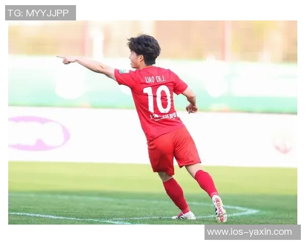 足球比赛中某运动员的精彩表现如何影响比赛结果与球队士气